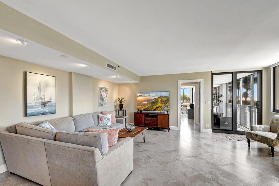 3400 South Ocean Boulevard, Unit 4A Highland Beach, FL 33487 - Photo 21 of 47 Interior