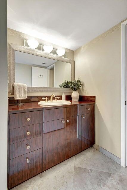 3400 South Ocean Boulevard, Unit 4A Highland Beach, FL 33487 - Photo 35 of 47 Vanity