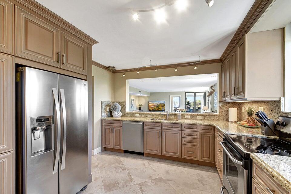 3400 South Ocean Boulevard, Unit 4A Highland Beach, FL 33487 - Photo 39 of 47 Kitchen