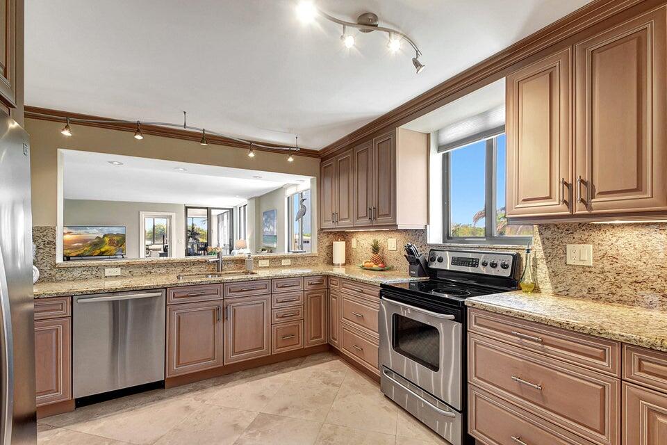 3400 South Ocean Boulevard, Unit 4A Highland Beach, FL 33487 - Photo 40 of 47 kitchen