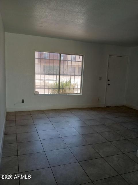 3605 West Bethany Home Road, Unit 13 Phoenix, AZ 85019 - Photo 2 of 7 20230826012422193888000000-o