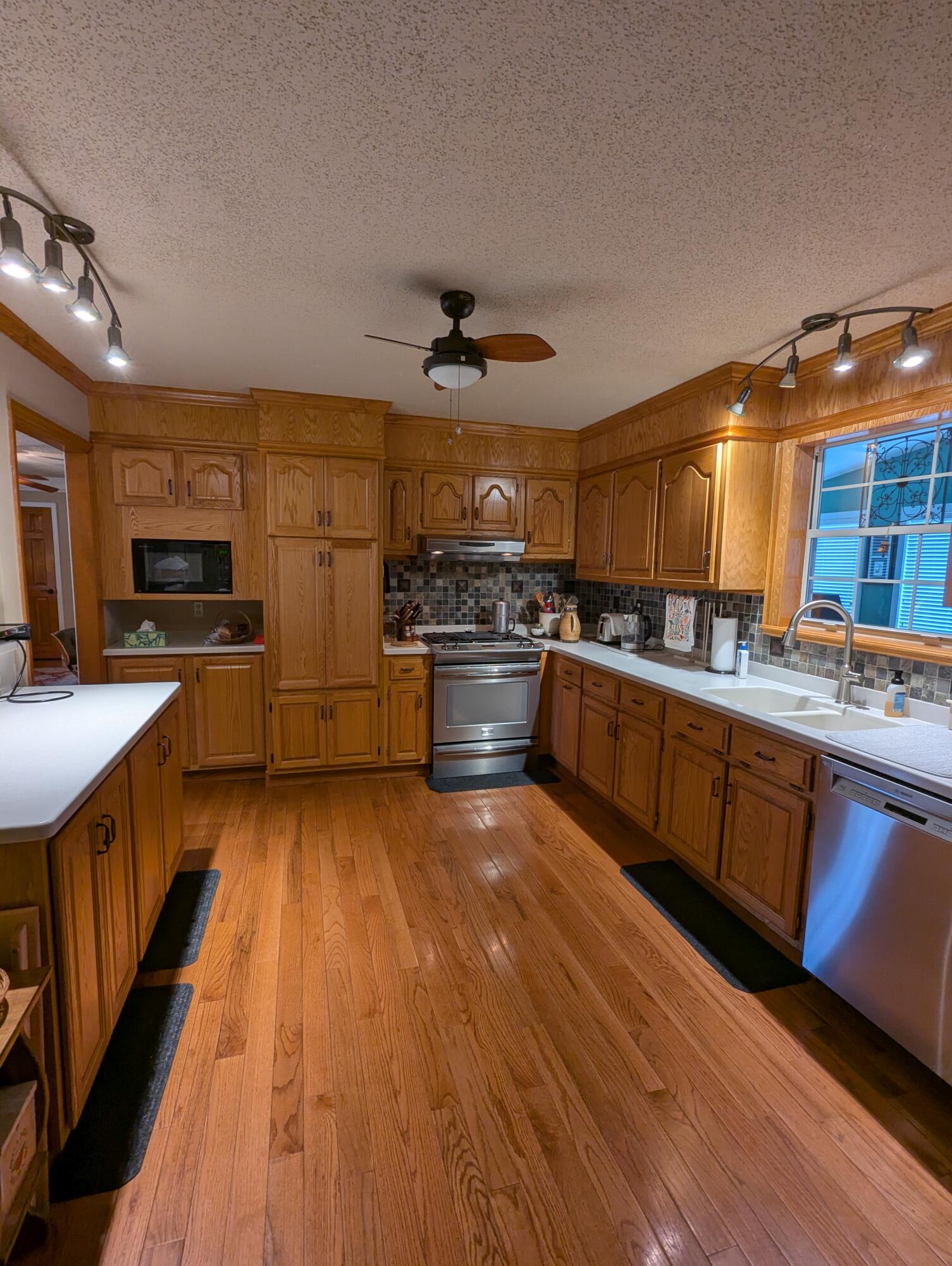 548 Sunset Drive Dayton, TN 37321 - Photo 5 of 36 PXL_20250315_184507110