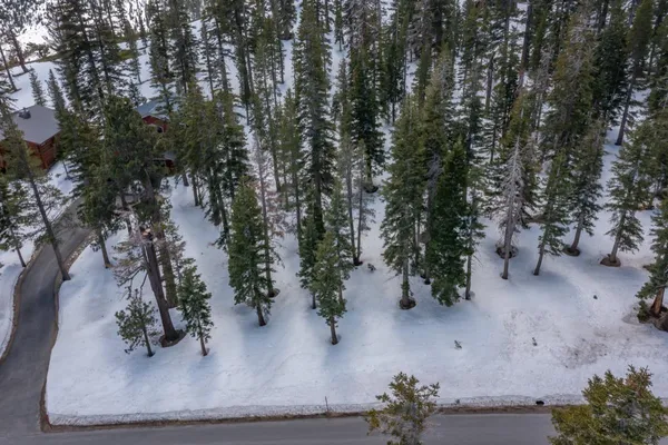 $565,000 | 300 Le Verne Street, Mammoth Lakes, CA 93546