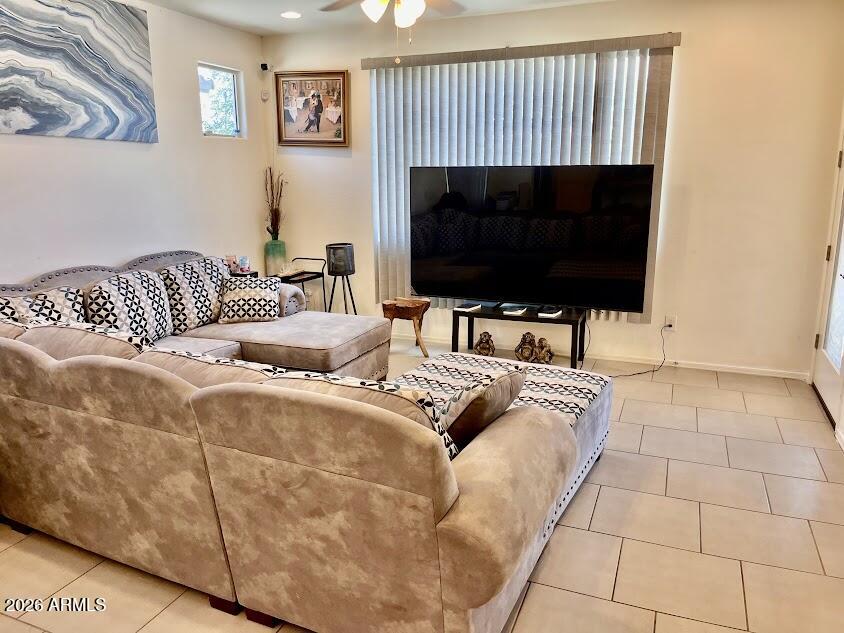 2723 West Apollo Road Phoenix, AZ 85041 - Photo 10 of 26 Apollo fam rm 2