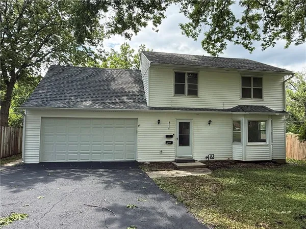 $325,000 | 8110 Walnut Street, Kansas City, MO 64114