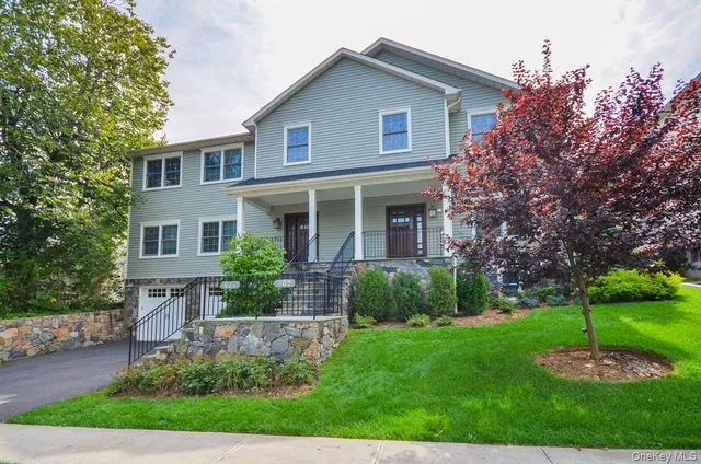 $4,695 | 404 Columbus Avenue, Unit LEFT SIDE, West Harrison, NY 10604