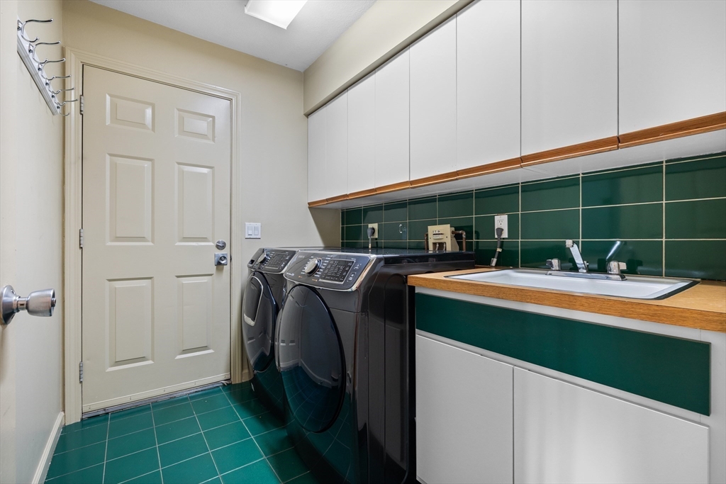 413 Dedham Street, Unit C Newton, MA 02459 - Photo 17 of 24