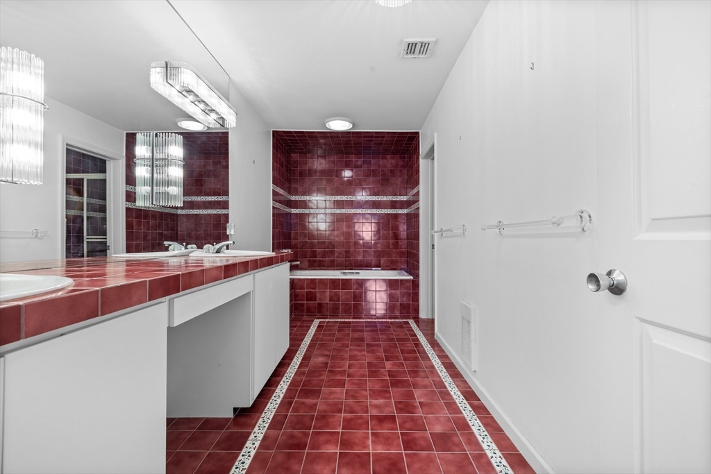 413 Dedham Street, Unit C Newton, MA 02459 - Photo 9 of 24