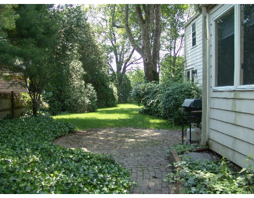 9 Aberdeen Road Hingham, MA 02043 - Photo 9 of 11 Gallery Image 9