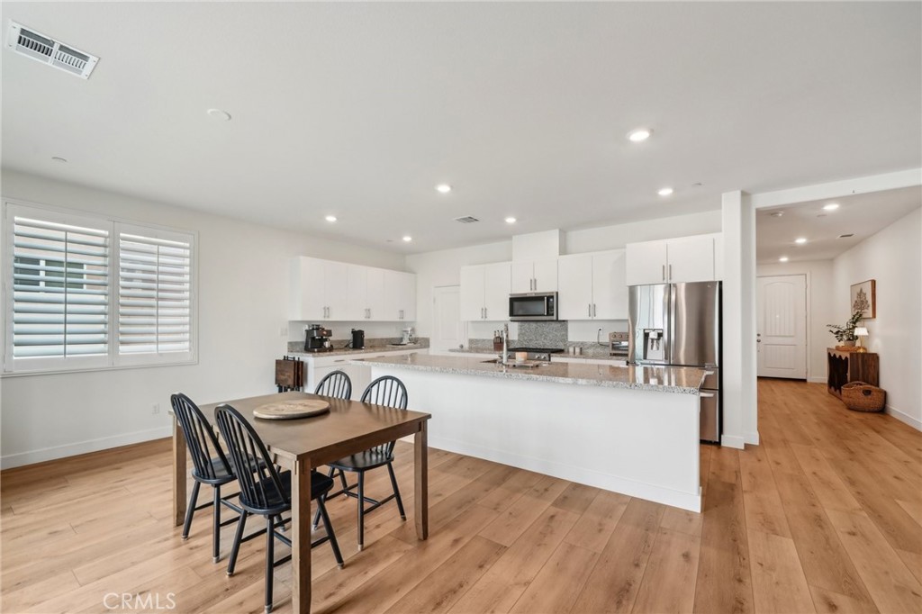 25695 Hallmark Circle Homeland, CA 92548 - Photo 6 of 38