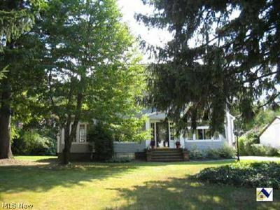 8325 West Moreland Road Cleveland, OH 44129 - Photo 1 of 1
