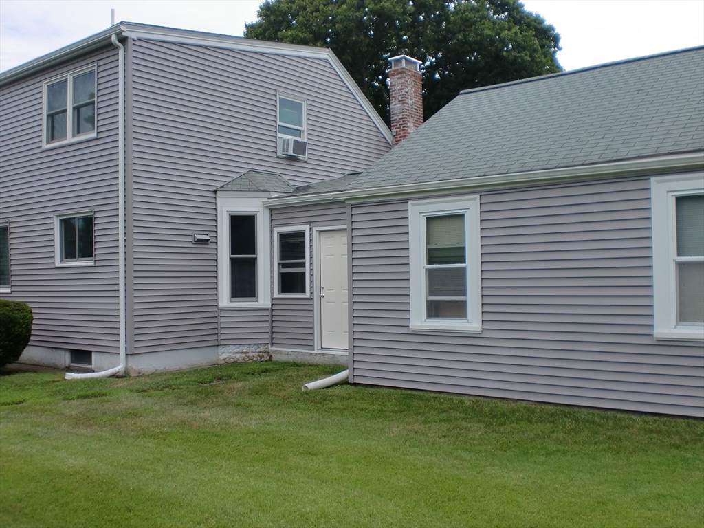 86 Rice Street Pawtucket, RI 02861 - Photo 24 of 24 Gallery Image 24
