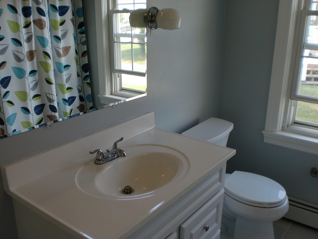 86 Rice Street Pawtucket, RI 02861 - Photo 9 of 24 Gallery Image 9
