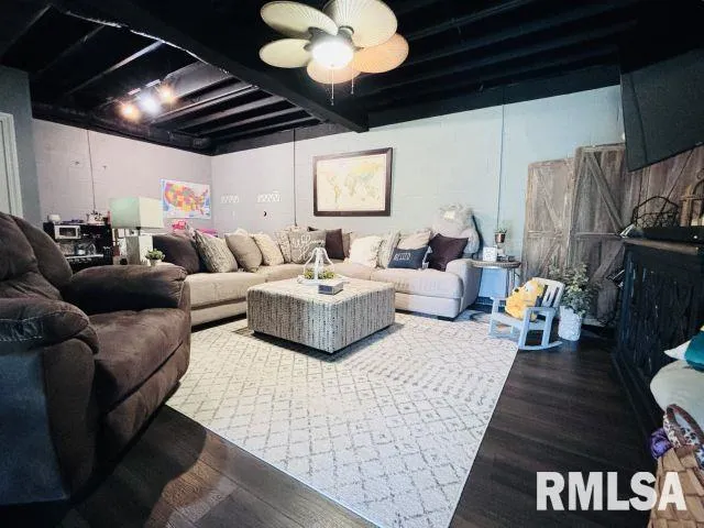 $489,000 | 1292 County Road 700 East, Carmi, IL 62821