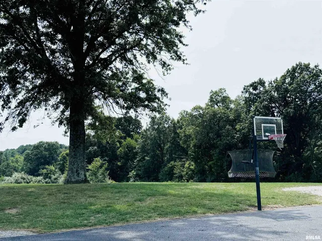 $489,000 | 1292 County Road 700 East, Carmi, IL 62821