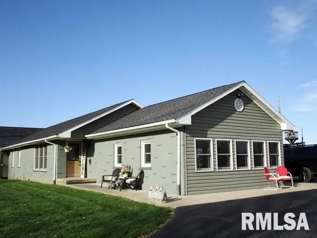 $489,000 | 1292 County Road 700 East, Carmi, IL 62821