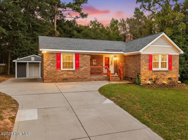 $325,000 | 1035 High Point Avenue Southwest, Calabash, NC 28467