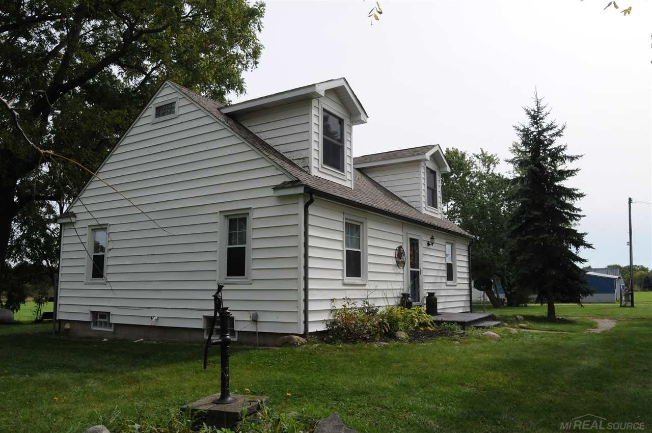 7970 North Road Fort Gratiot, MI 48059 - Photo 4 of 52 North side of house