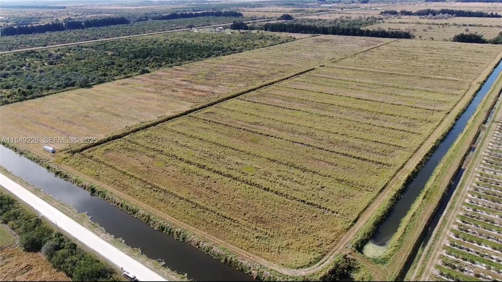 595 North Header Canal Road Fort Pierce, FL 34945 - Photo 13 of 36