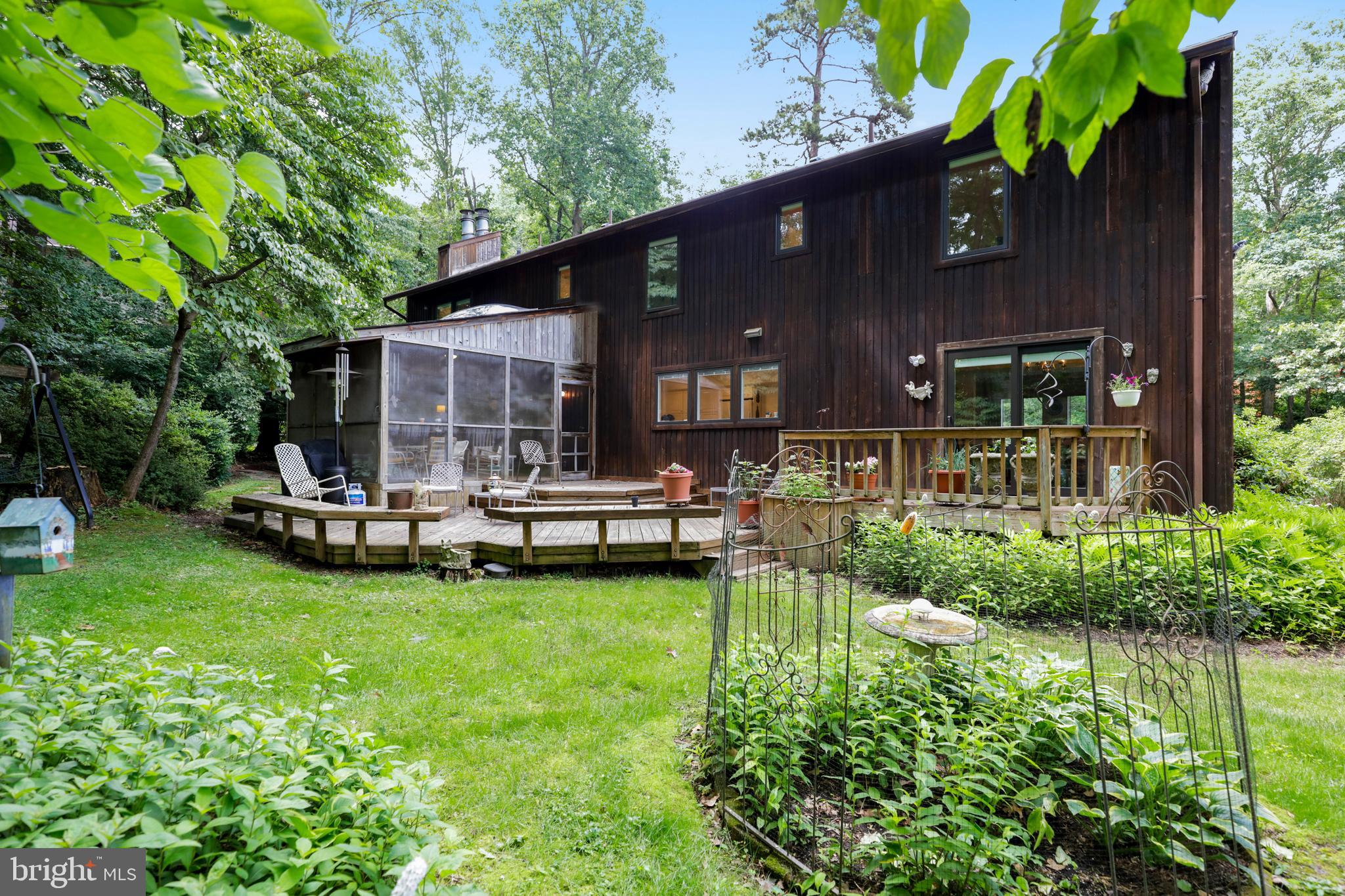 10733 Cross School Road Reston, VA 20191 - Photo 25 of 35 Plenty of space to garden