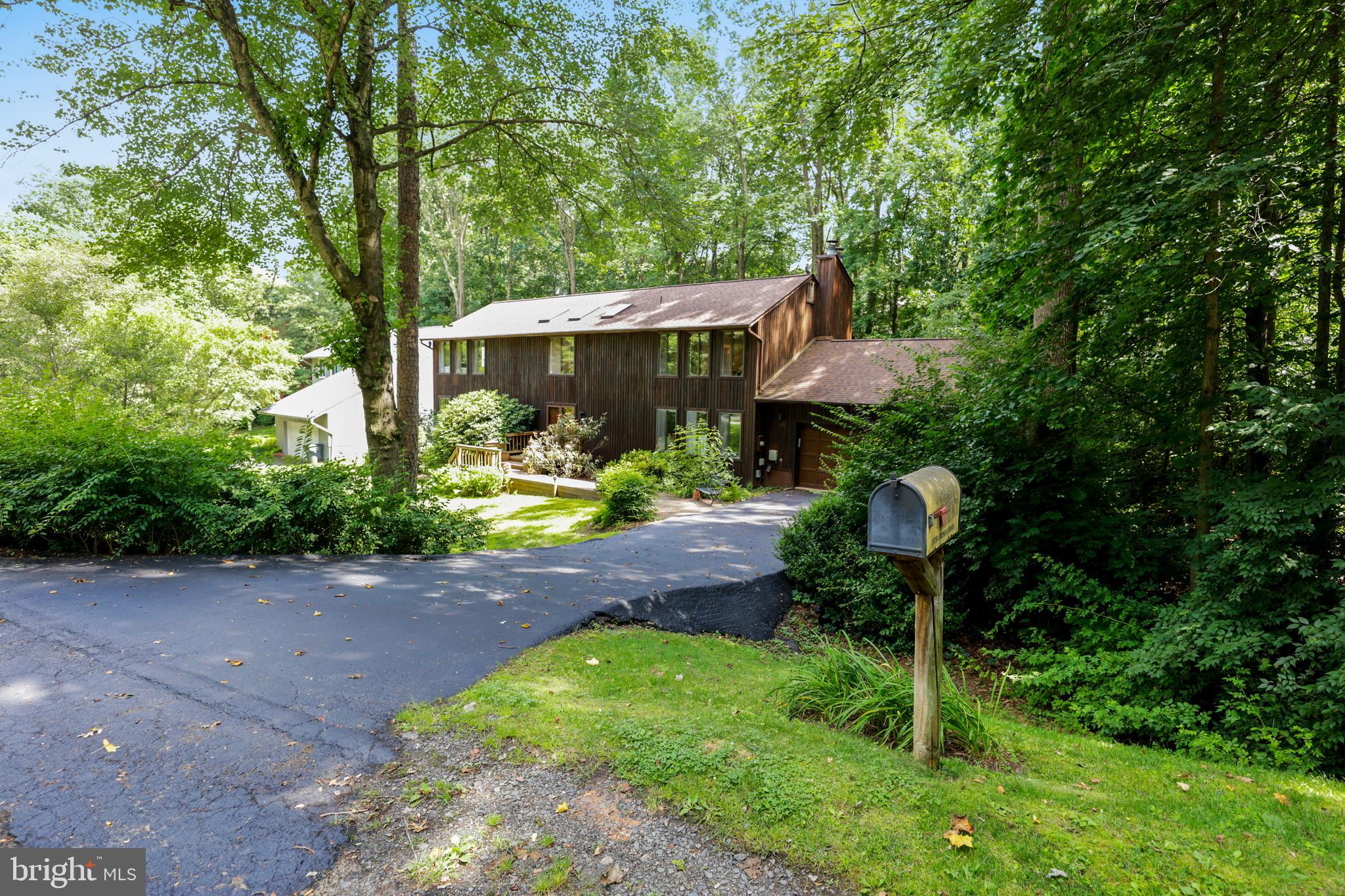 10733 Cross School Road Reston, VA 20191 - Photo 27 of 35 Welcome Home to this gem in the heart of Reston!