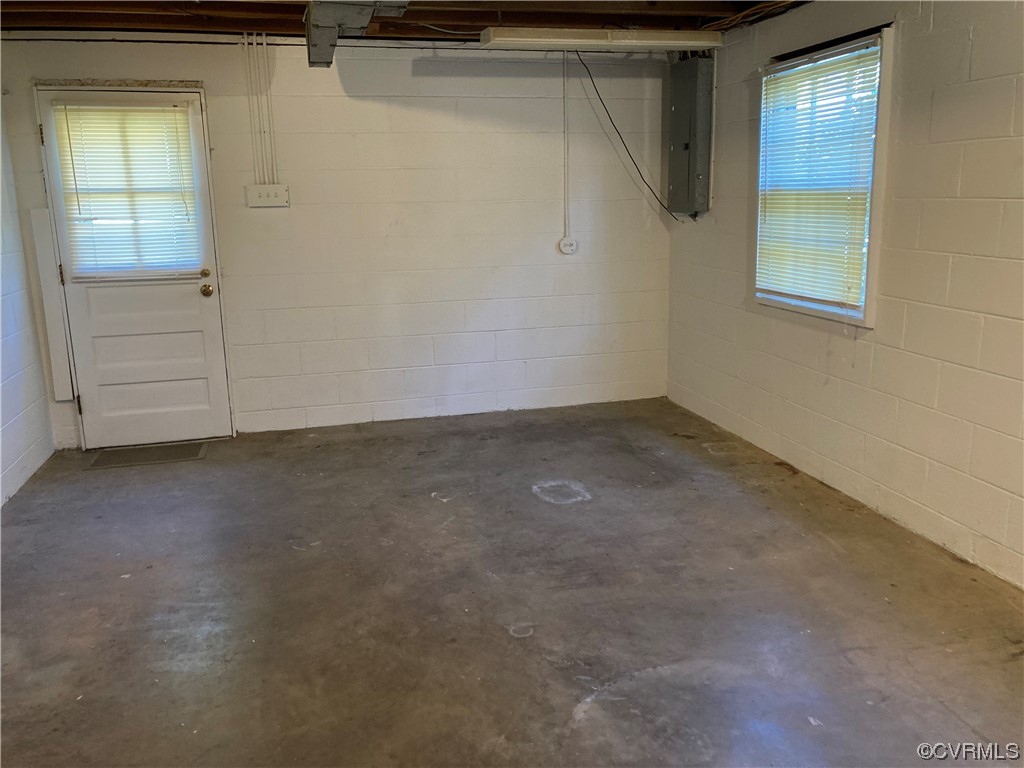 3401 Ellsworth Road Richmond, VA 23235 - Photo 35 of 39 a view of a small space