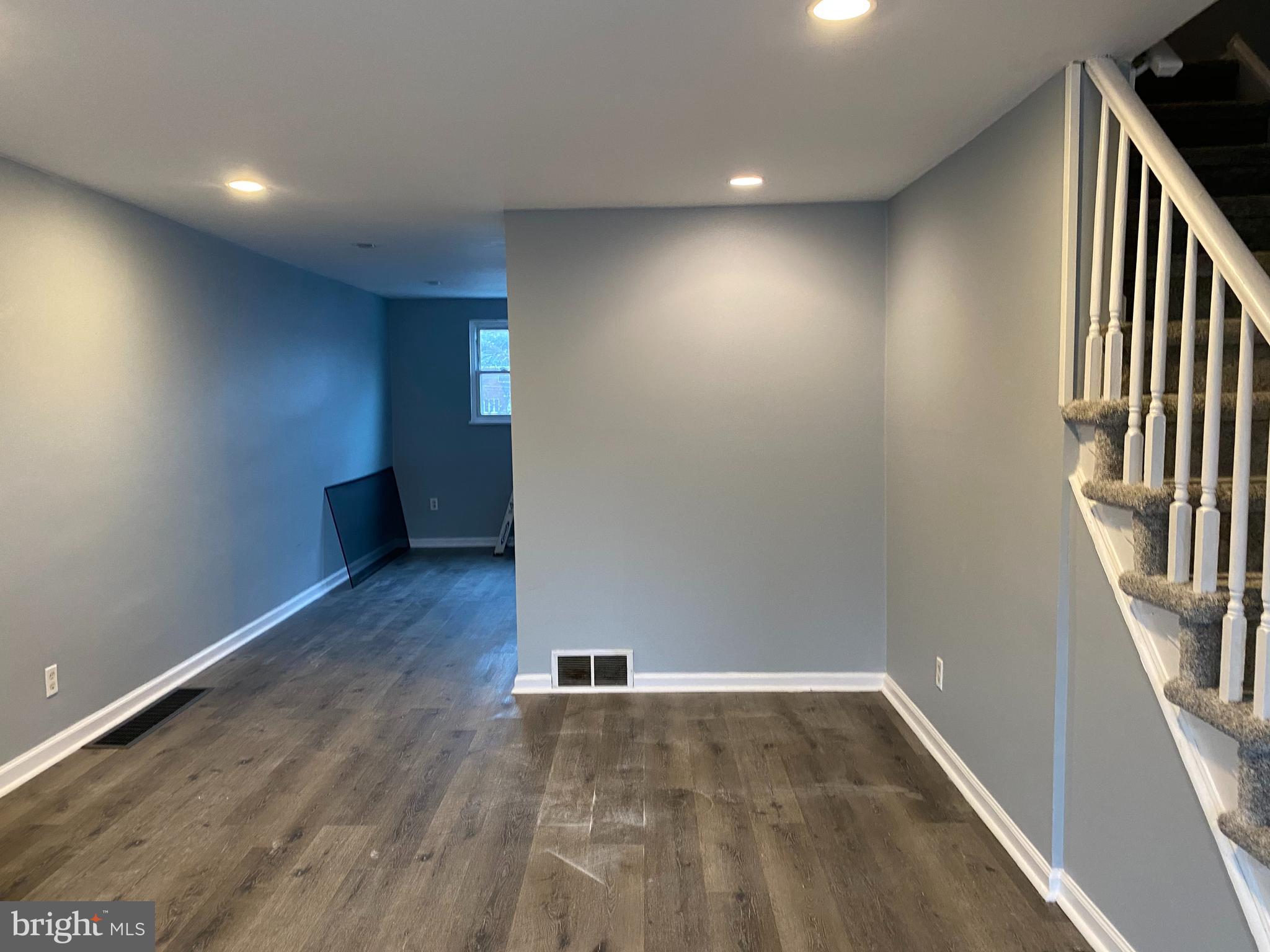 763 Bennington Road Folcroft, PA 19032 - Photo 10 of 24 Living Room with new floors