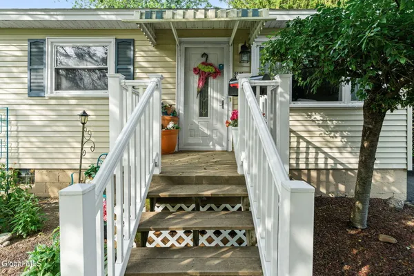 $225,000 | 2525 Consaul Road, Schenectady, NY 12304