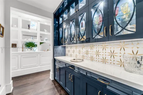 $10,950,000 | 4901 Hammock Park Drive, Coral Gables, FL 33156
