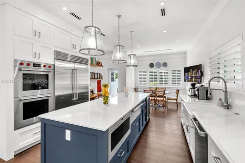 $10,950,000 | 4901 Hammock Park Drive, Coral Gables, FL 33156