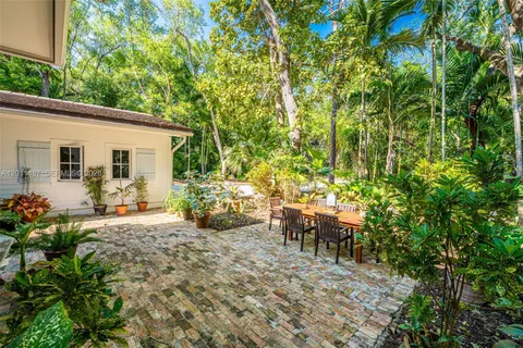 $10,950,000 | 4901 Hammock Park Drive, Coral Gables, FL 33156