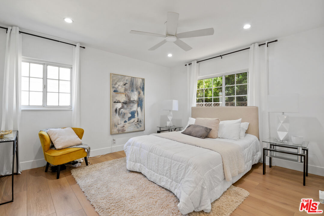 5681 East Vernon Street Long Beach, CA 90815 - Photo 8 of 19 Gallery Image 8