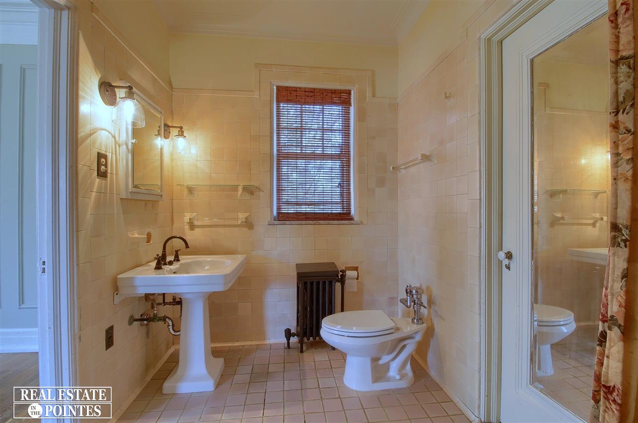 1005 Whittier Road Grosse Pointe Park, MI 48230 - Photo 47 of 63