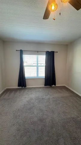 a view of empty room with window