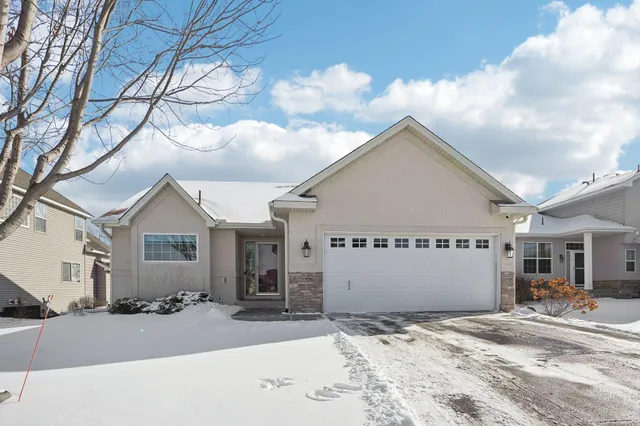 $410,000 | 21378 Hytrail Circle, Lakeville, MN 55044