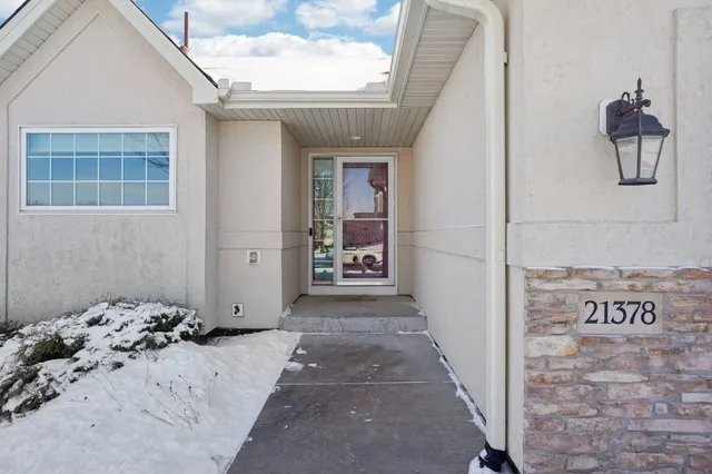 $410,000 | 21378 Hytrail Circle, Lakeville, MN 55044