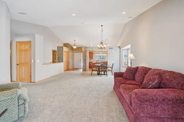 $410,000 | 21378 Hytrail Circle, Lakeville, MN 55044