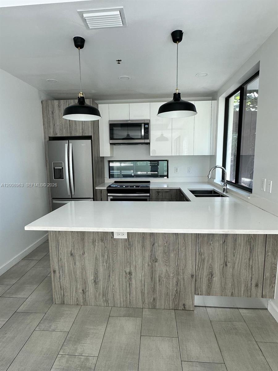 722 Northeast 15th Avenue, Unit 2 Fort Lauderdale, FL 33304 - Photo 31 of 33