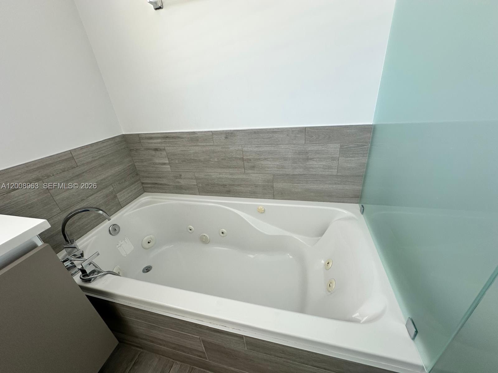 722 Northeast 15th Avenue, Unit 2 Fort Lauderdale, FL 33304 - Photo 8 of 33