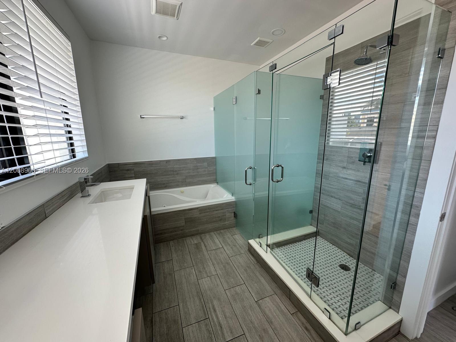 722 Northeast 15th Avenue, Unit 2 Fort Lauderdale, FL 33304 - Photo 10 of 33