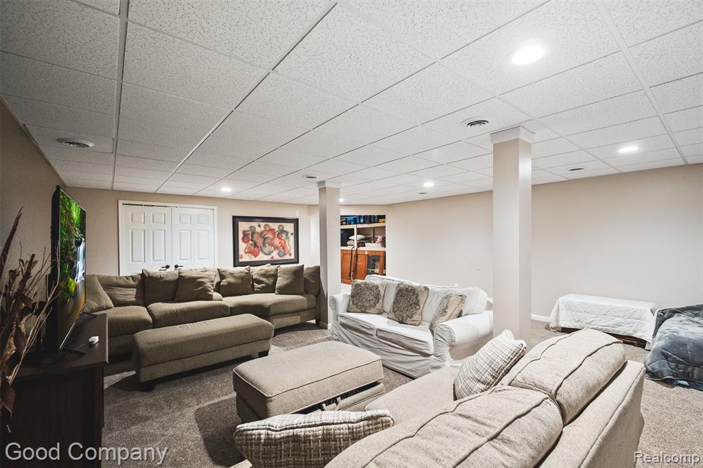 3437 Cascade Circle Rochester Hills, MI 48307 - Photo 21 of 32
