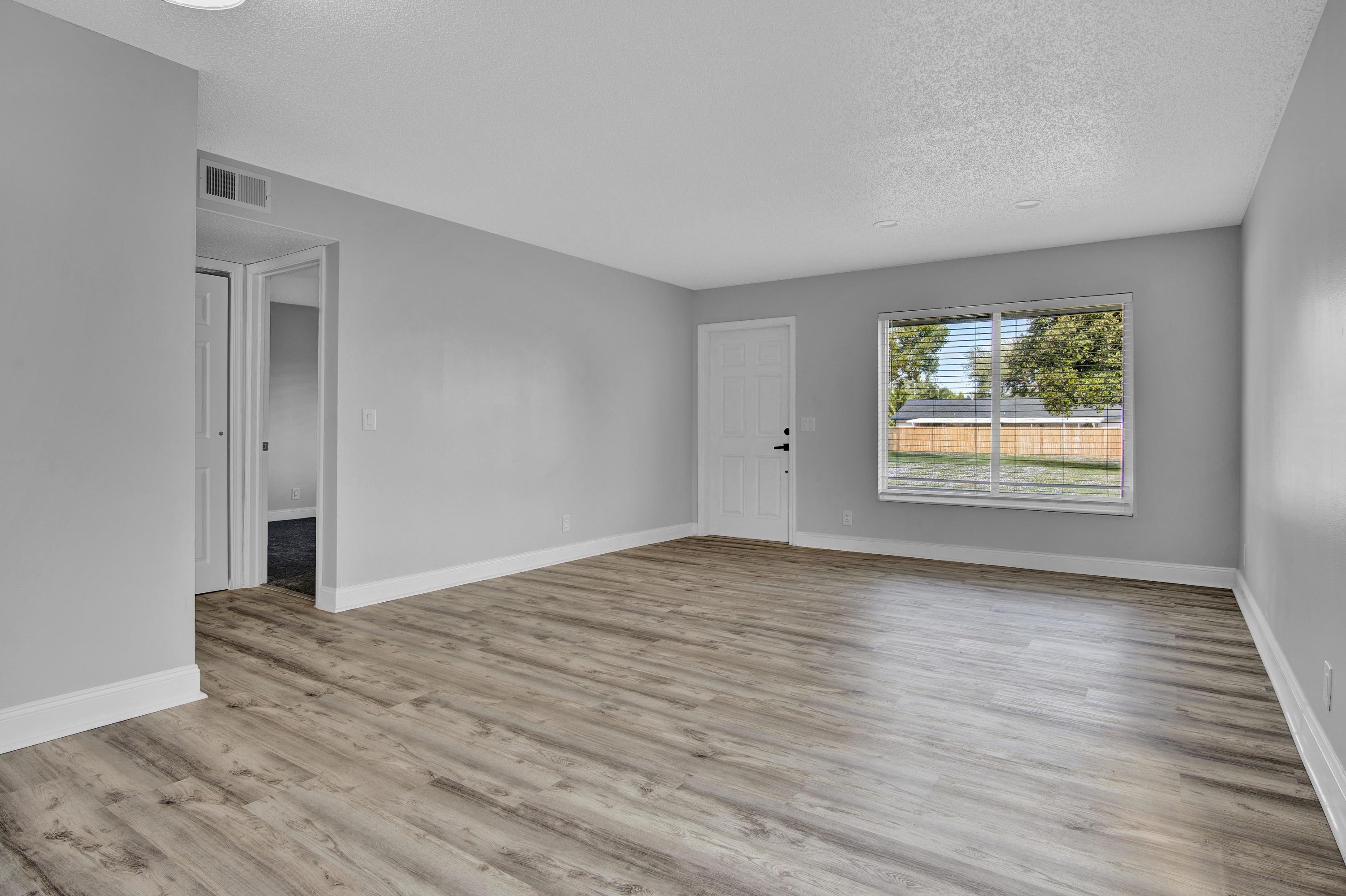 3166 Melaleuca Road West Palm Beach, FL 33406 - Photo 4 of 12 Living