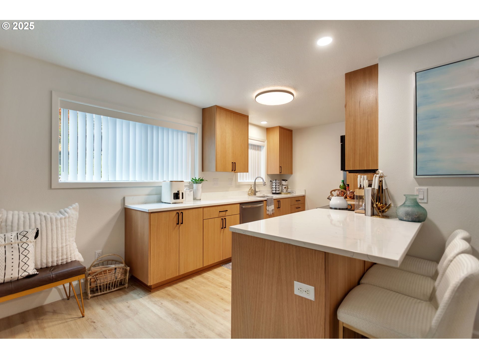 200 Southwest Burnham Road, Unit 200 Lake Oswego, OR 97034 - Photo 16 of 46