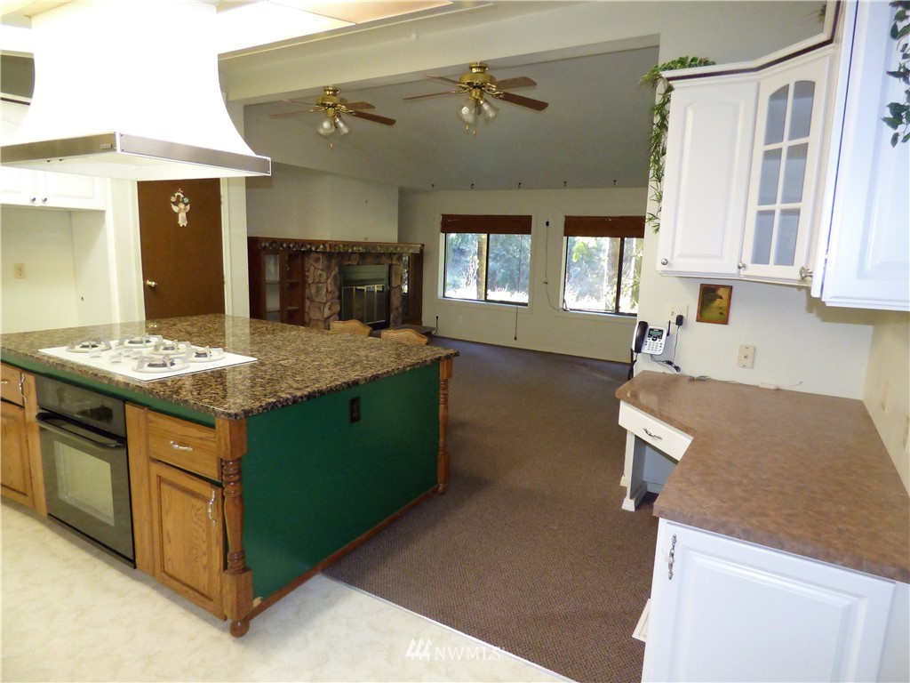 249 Mill Creek Road Longview, WA 98632 - Photo 4 of 29