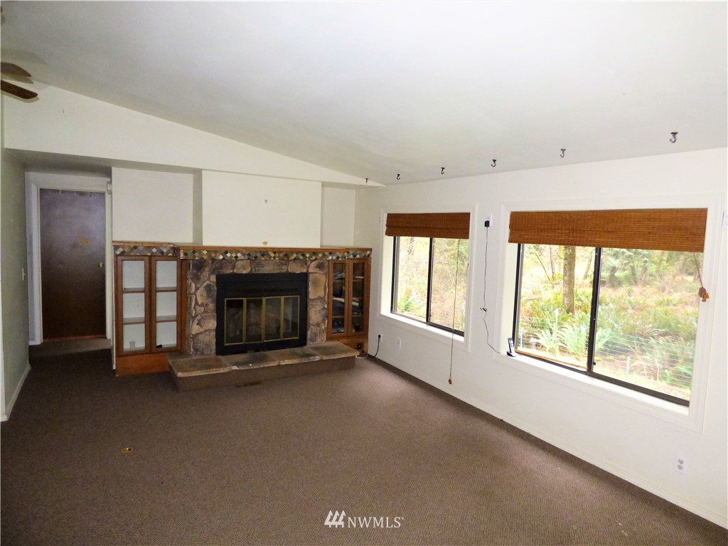 249 Mill Creek Road Longview, WA 98632 - Photo 9 of 29