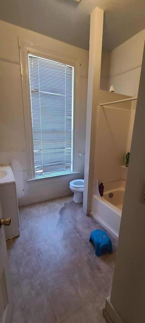 503 North 4th Street San Jose, CA 95112 - Photo 15 of 15 a view of an empty room with a window