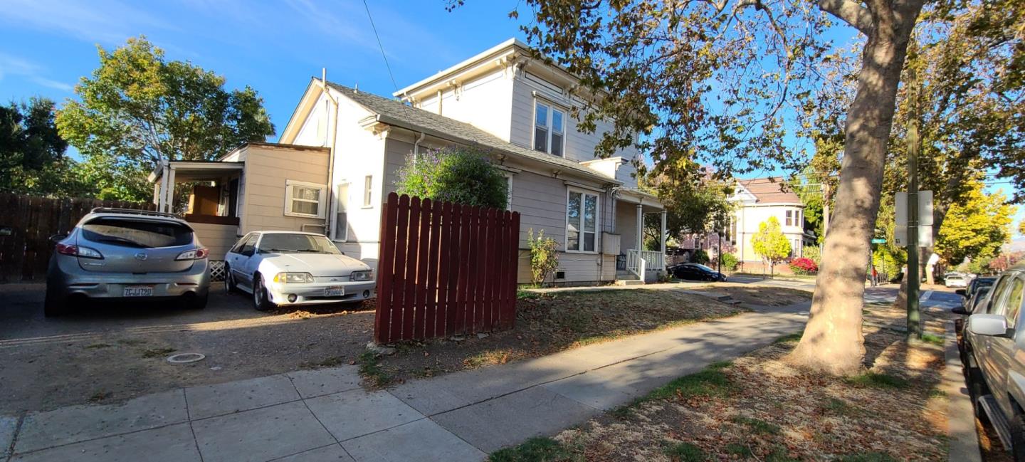 503 North 4th Street San Jose, CA 95112 - Photo 10 of 15 a view of a car park in front of a house