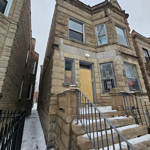 $250,000 | 3834 West Monroe Street, Chicago, IL 60624