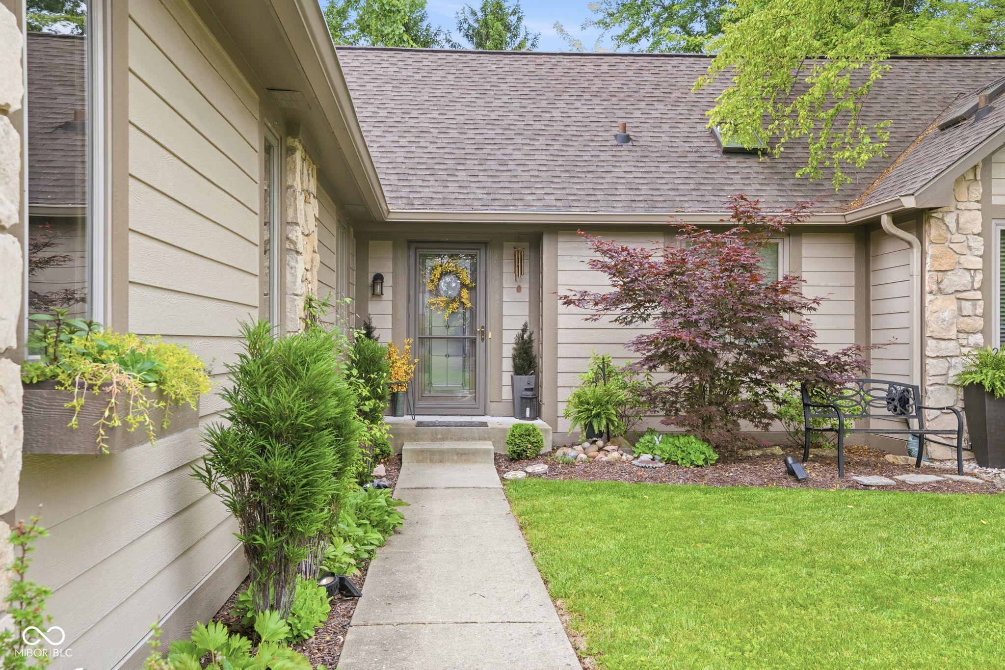 703 Bennett Road Carmel, IN 46032 - Photo 4 of 39