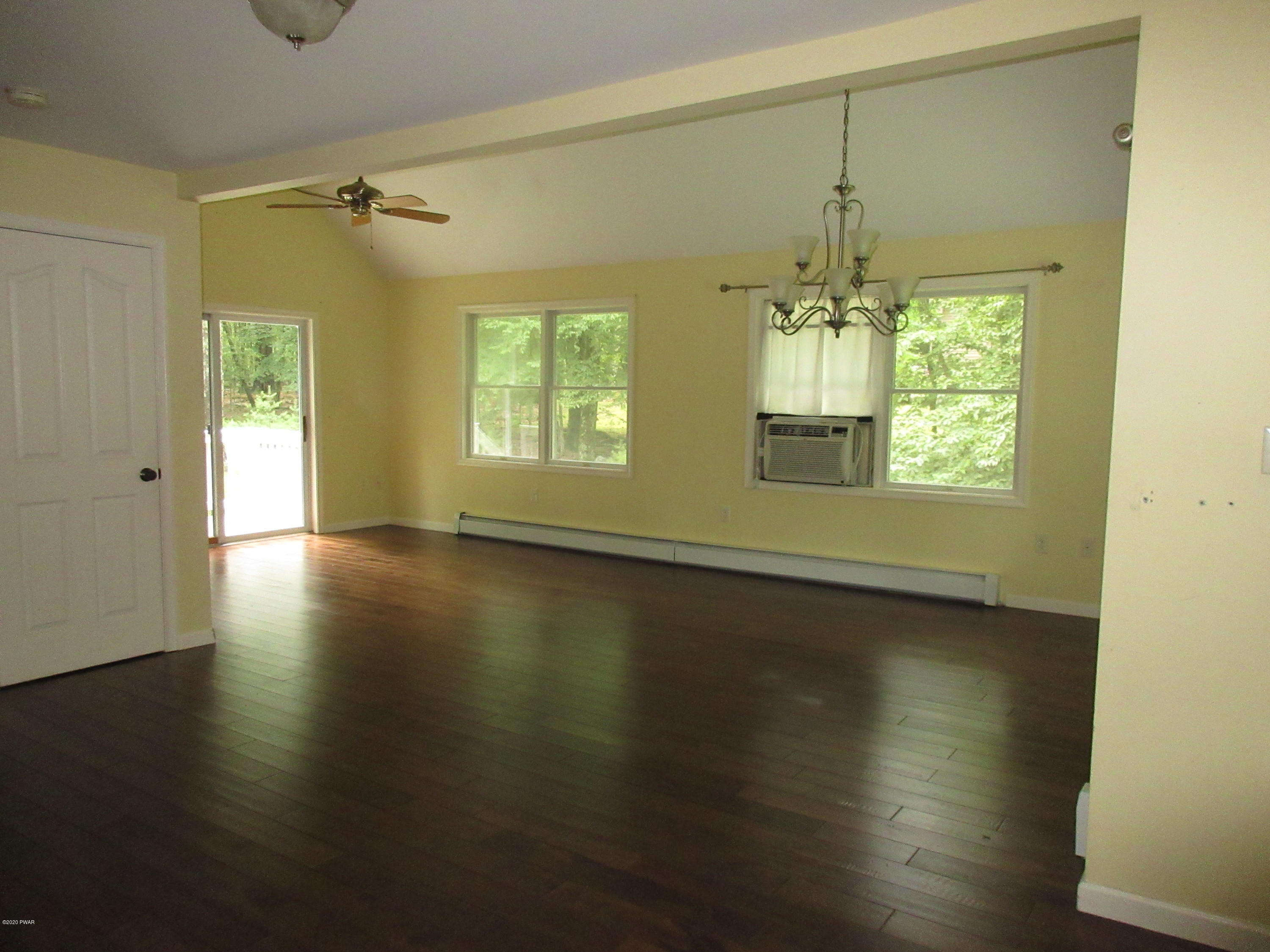 485 Raymondskill Road Milford, PA 18337 - Photo 6 of 21 Dining Room